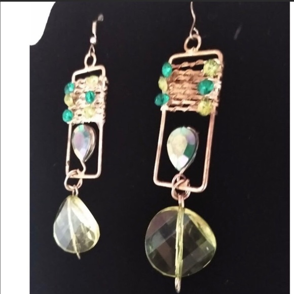 “Caged Tear” Green Abstract Geometric Teardrop Wire-Wrap Artisan Handmade Dangle - Picture 4 of 7